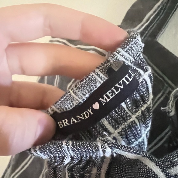 Brandy Melville gray striped crop top - Picture 3 of 3